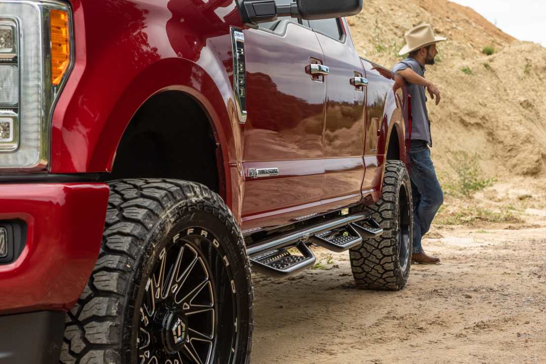 Nerf Bars vs. Running Boards Guide