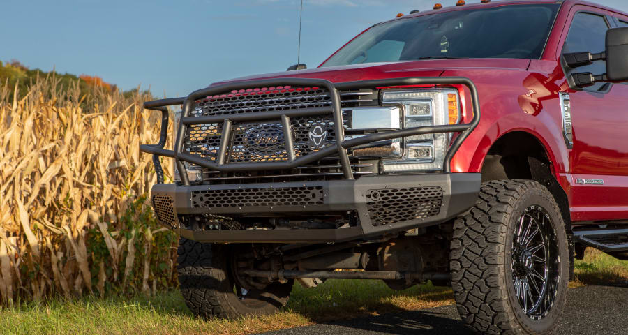 Ford F350_Ranch Hand Midnight grill guard bumper for trucks.